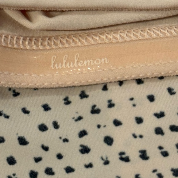 Lululemon Skort - White and Black - Size 6 - Picture 6 of 6